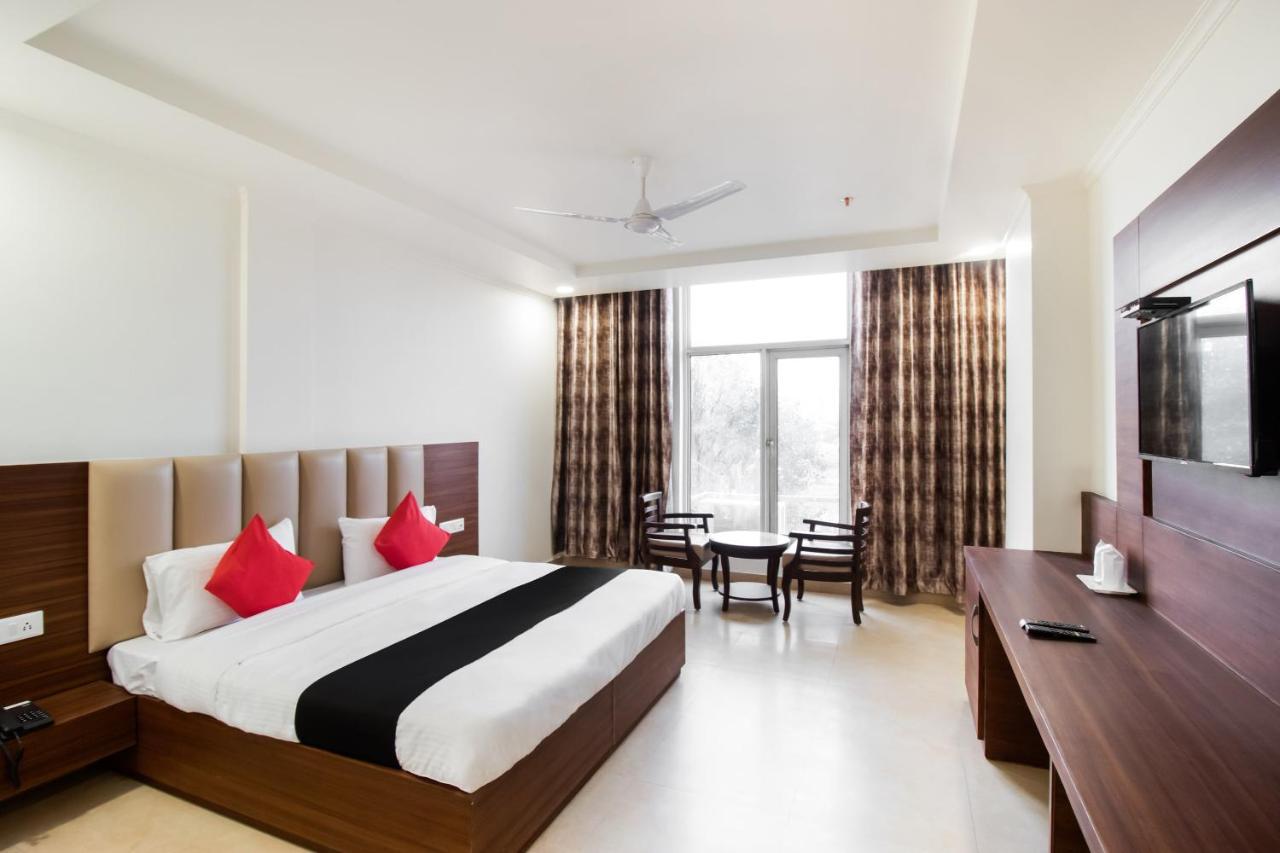 Hotel Grand 81 Faridabad Exterior photo