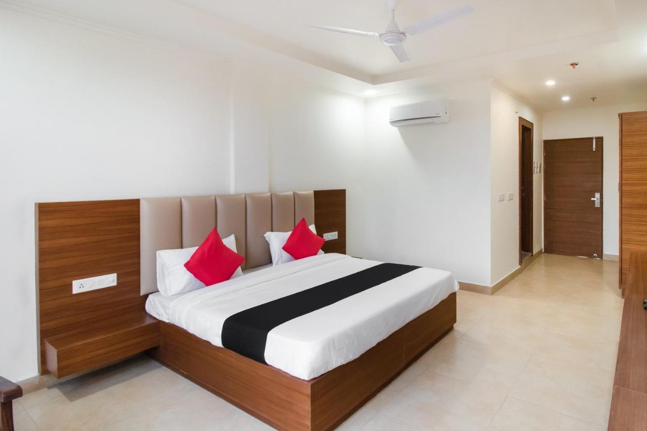 Hotel Grand 81 Faridabad Exterior photo